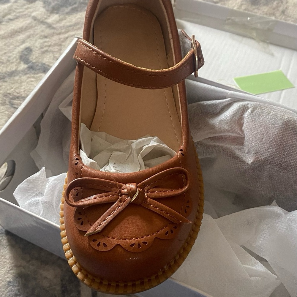 Girls Tan Bow Mary Jane Shoes - Classic Kids Slip-On